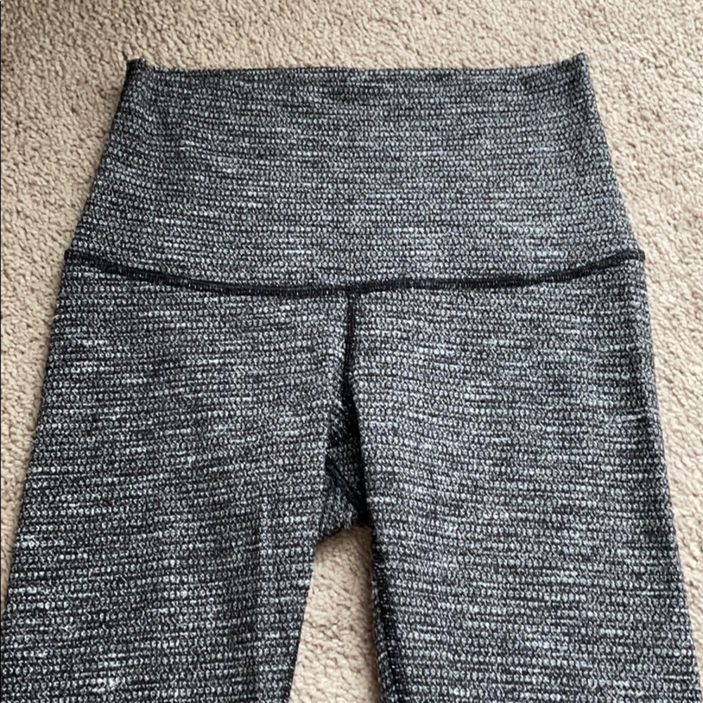 Lululemon Wunder Under high rise leggings - Picture 2 of 8